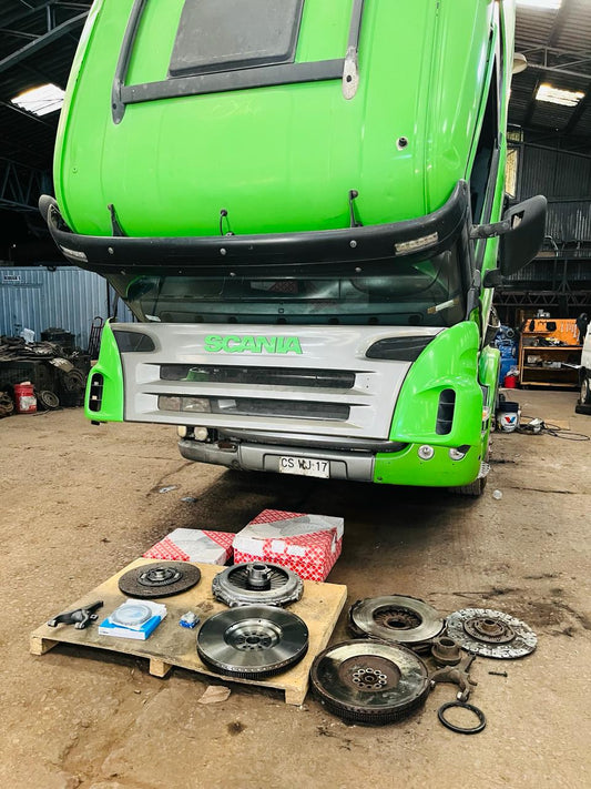 Reparación Mayor de Embrague Scania P360 con Volante de Motor Nuevo en Santiago