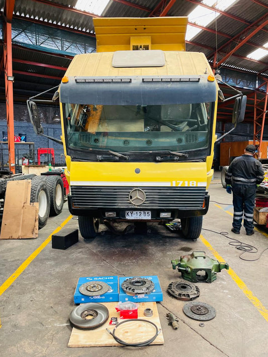 Reparación correctiva de embrague Mercedes-Benz 1718 K/36 en Santiago