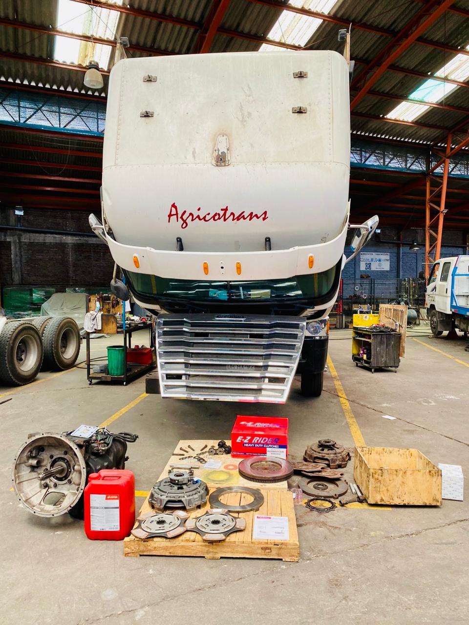 Freightliner-Servicio Correctiva Caja de Cambios Freightliner Argosy